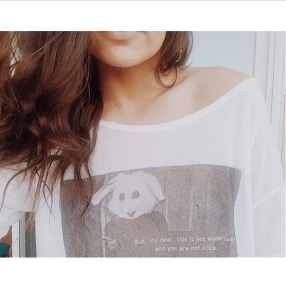 ✨Rare Alice and Wonderland Shirt✨